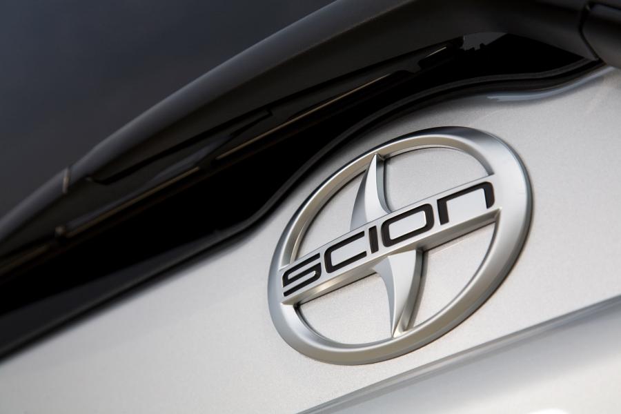  Scion xB 2011 года  (фото 39 из 58)